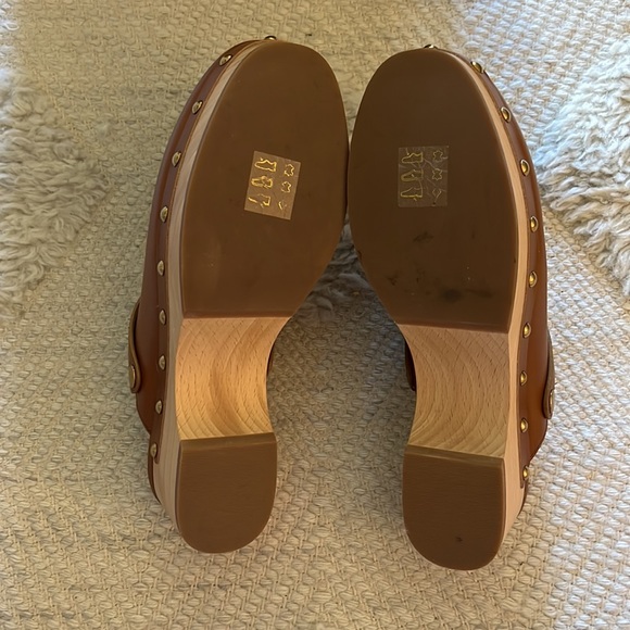 J.Crew Convertible Tan Clogs - Size 8.5 - Picture 4 of 8